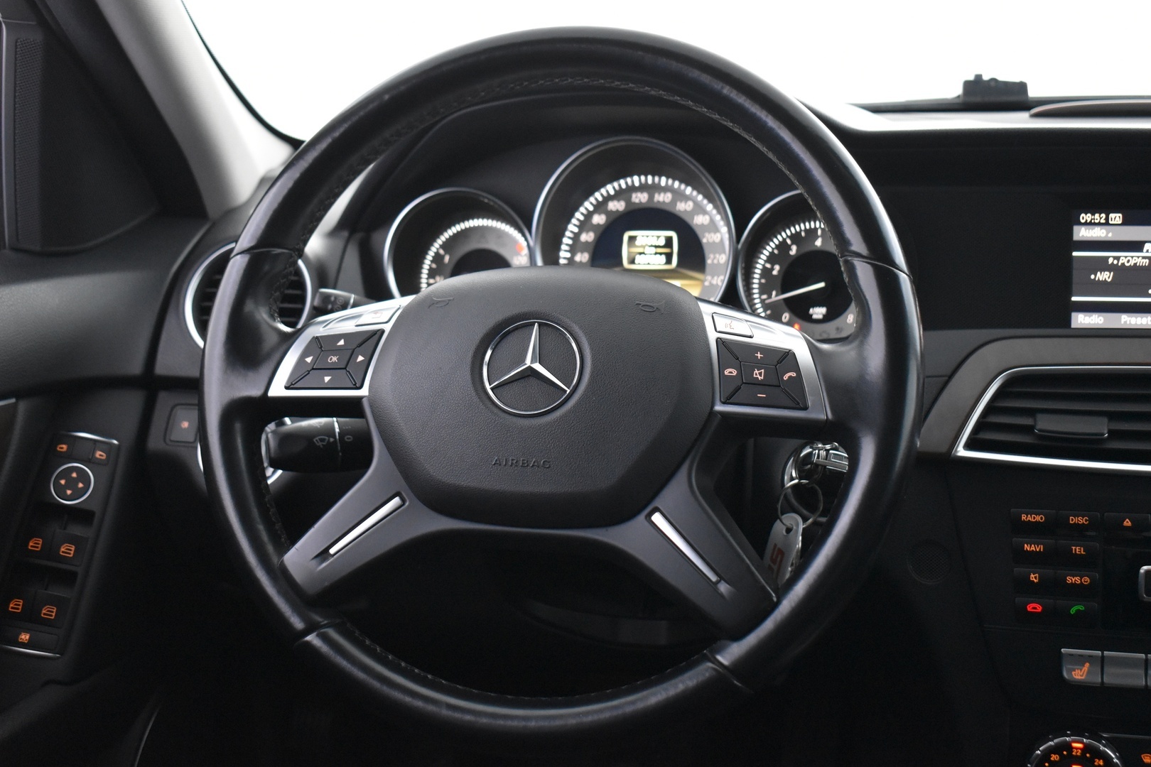 MERCEDES-BENZ C 2011