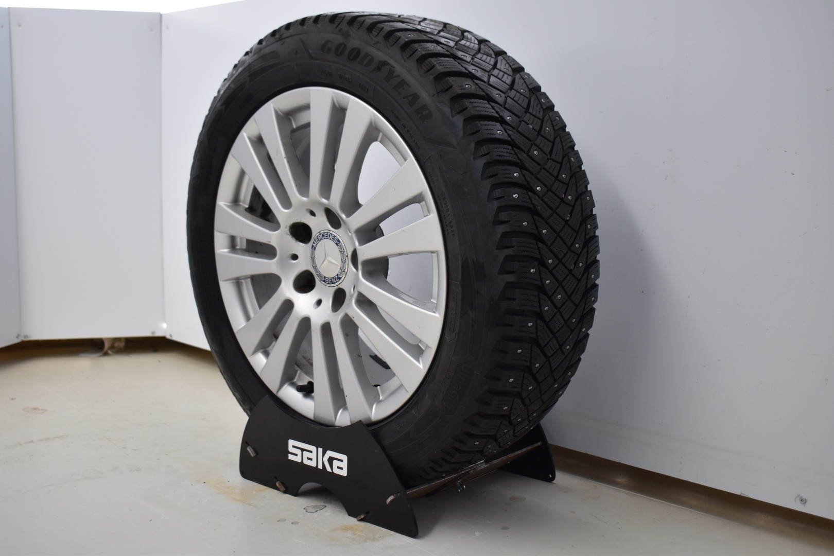 MERCEDES-BENZ C 2011