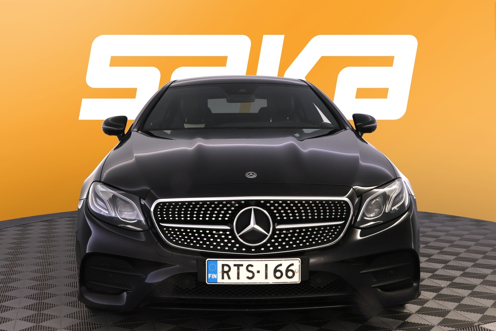 MERCEDES-BENZ E 2018