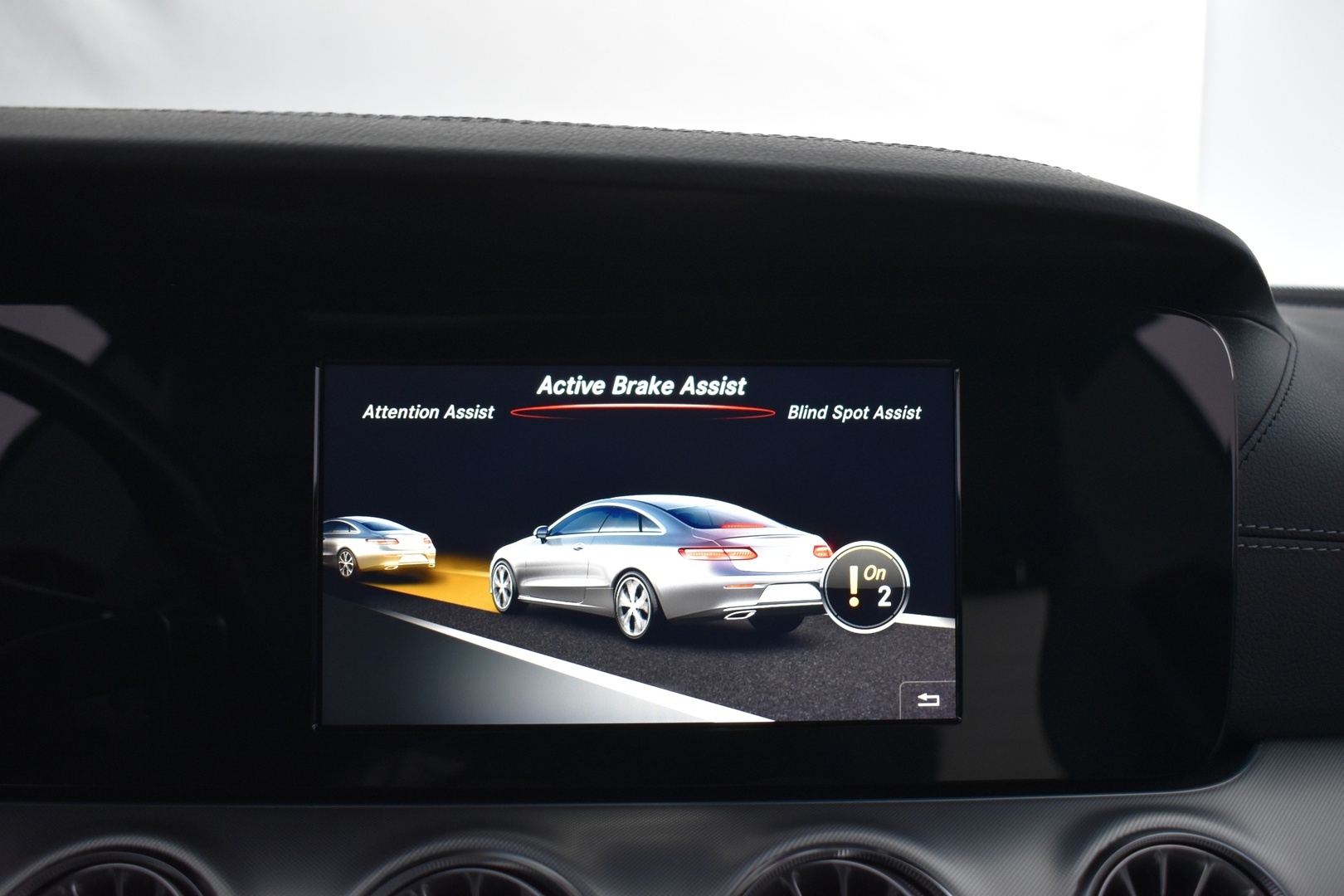 MERCEDES-BENZ E 2018