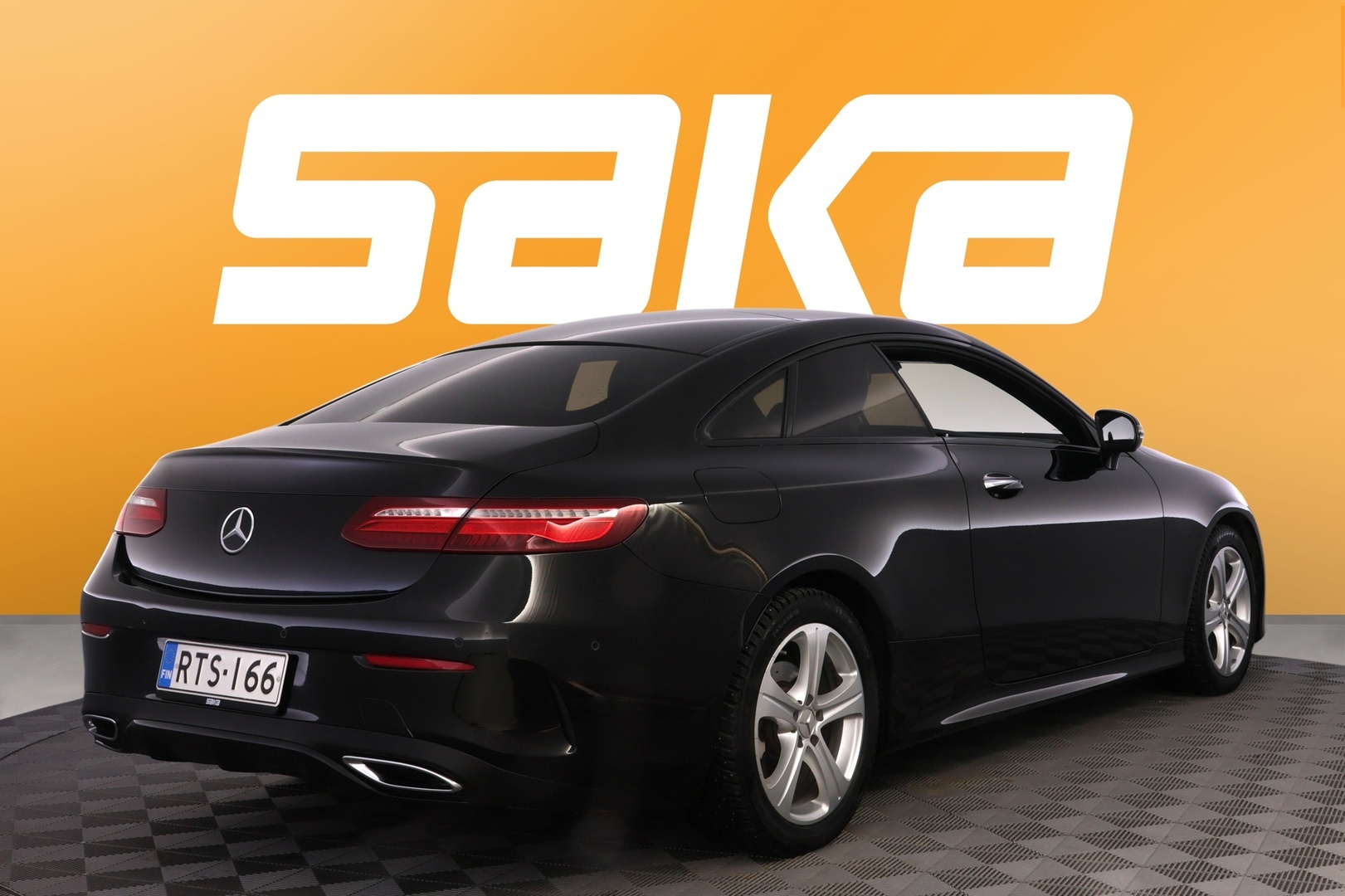 MERCEDES-BENZ E 2018