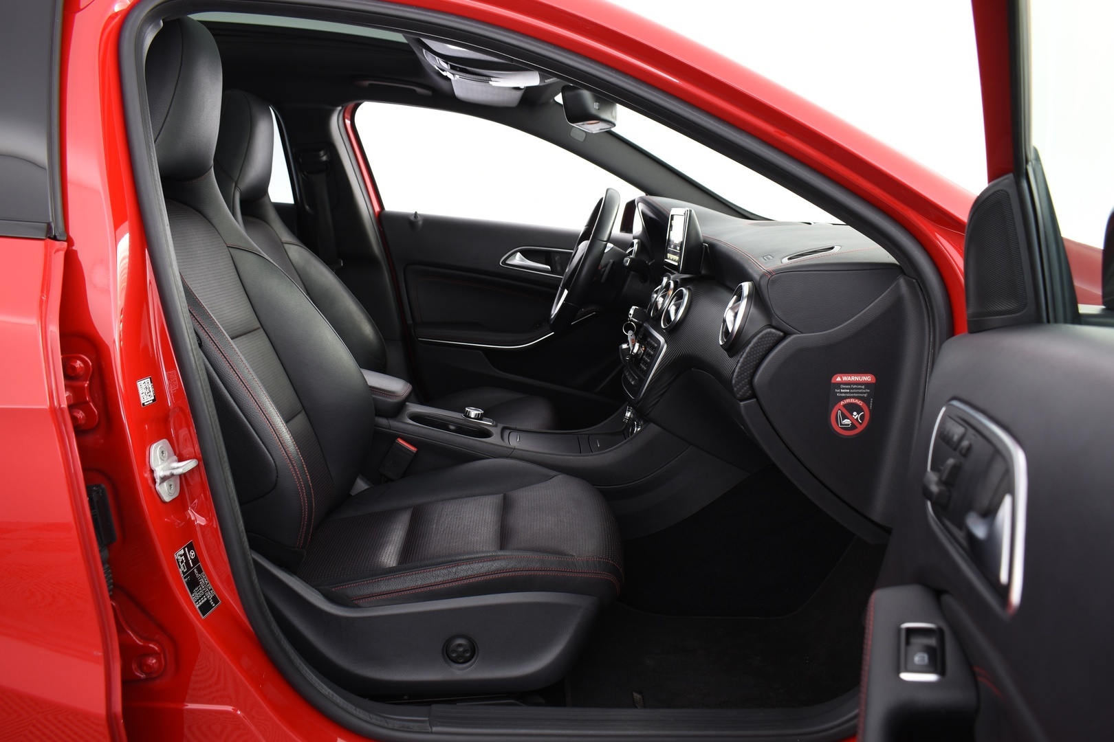 MERCEDES-BENZ A 2014