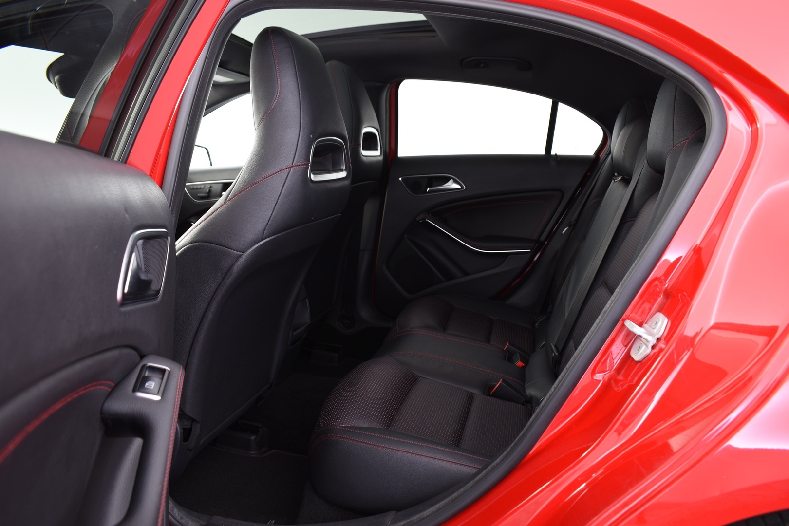 MERCEDES-BENZ A 2014
