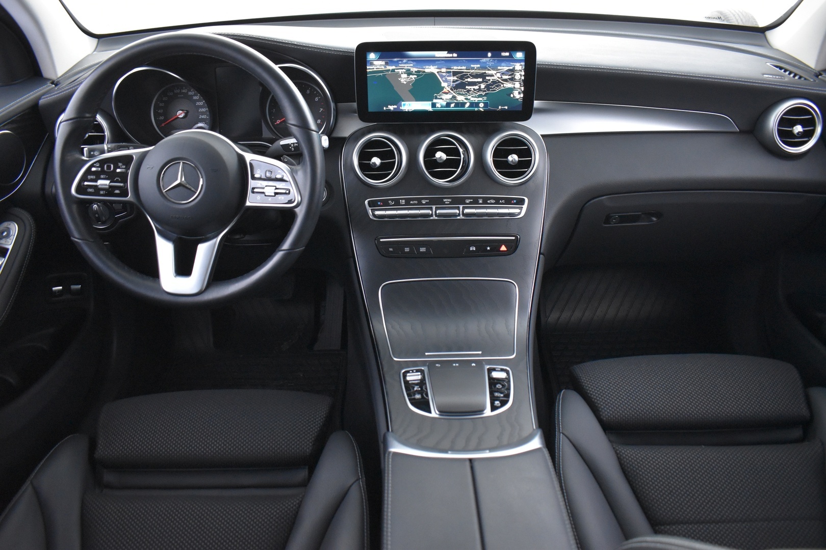 MERCEDES-BENZ GLC 2021