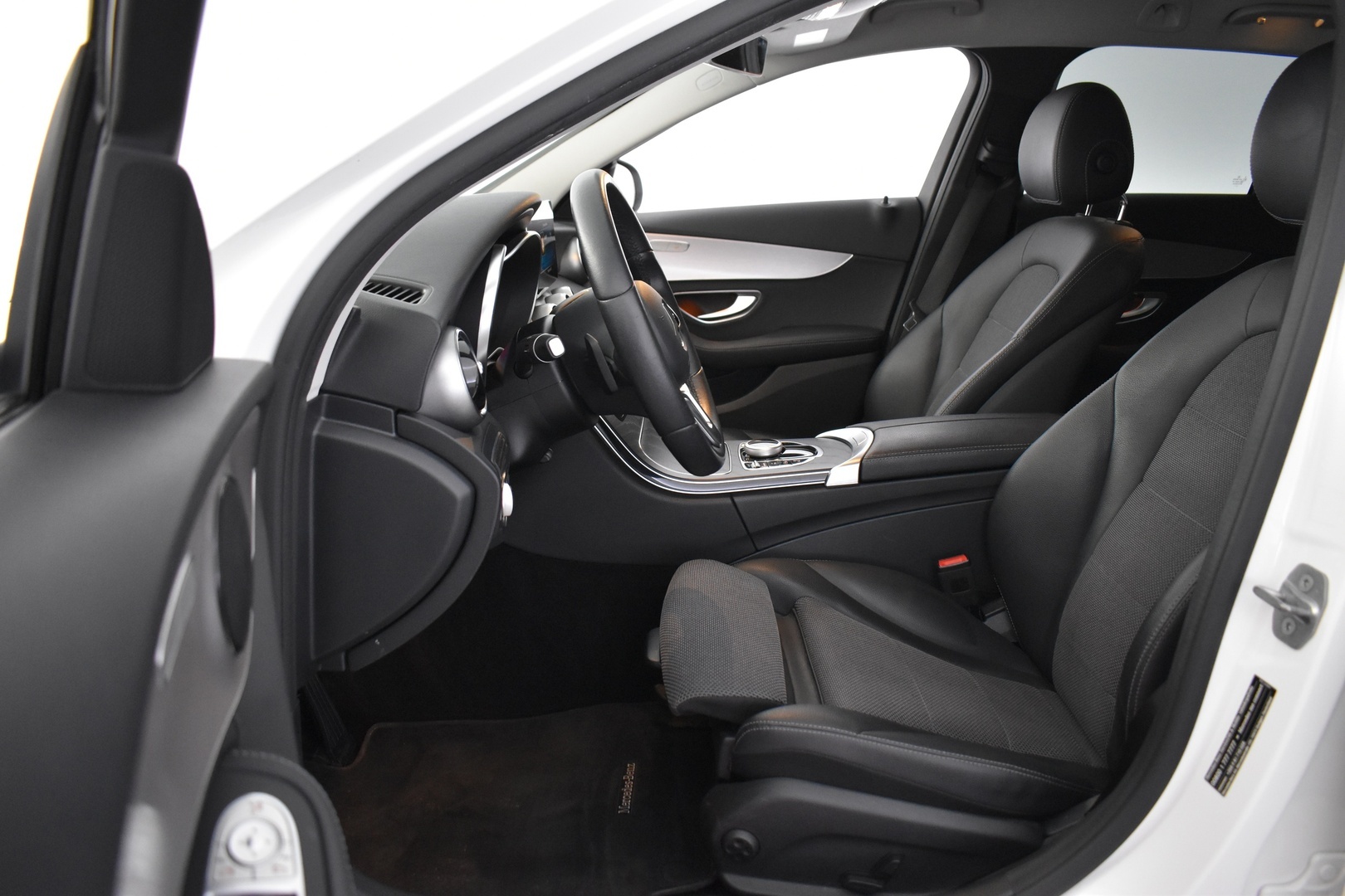 MERCEDES-BENZ C 2020