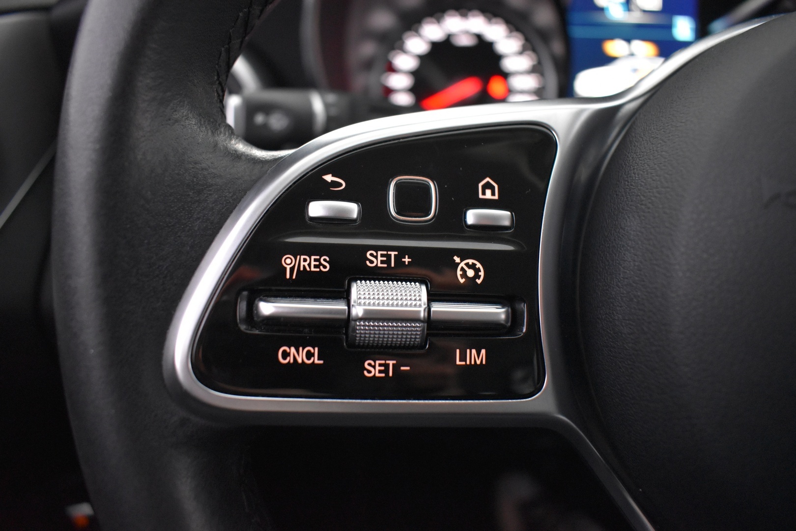 MERCEDES-BENZ C 2020