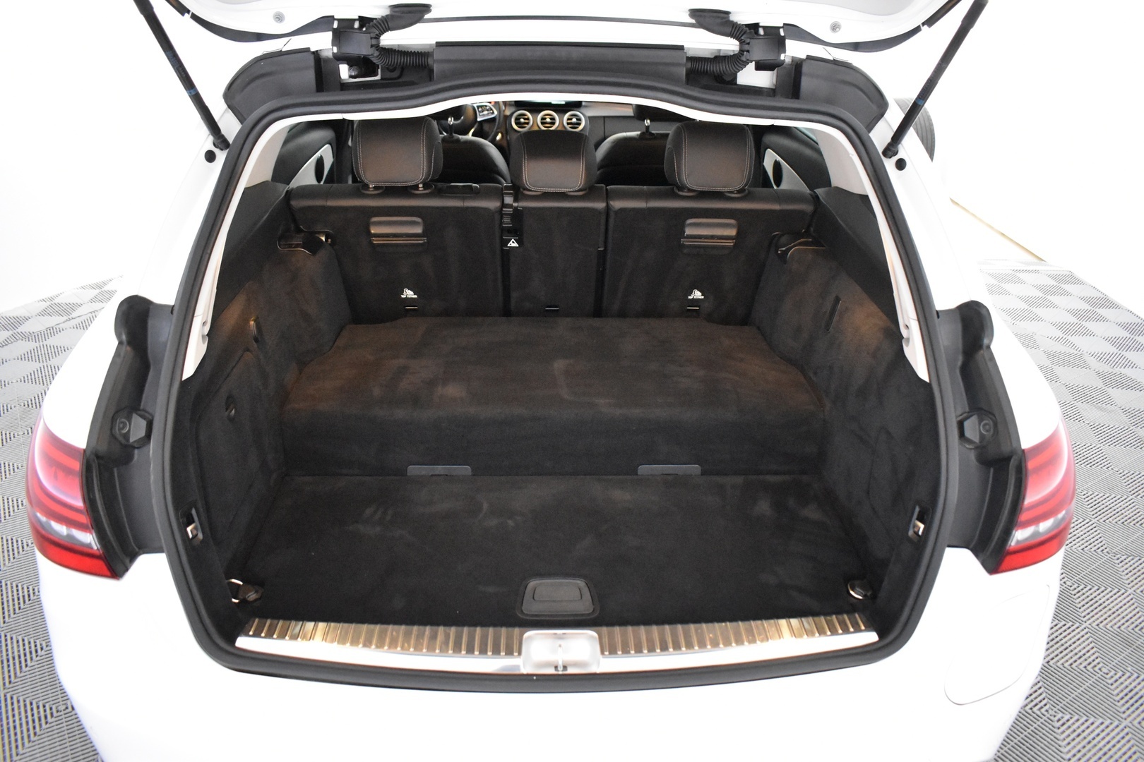 MERCEDES-BENZ C 2020