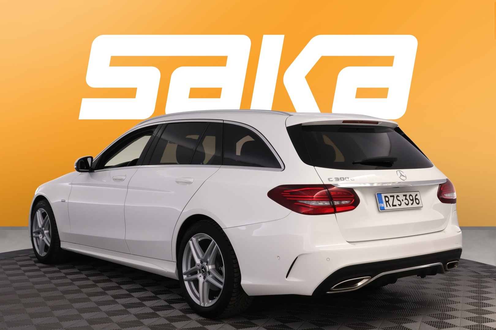 MERCEDES-BENZ C 2020