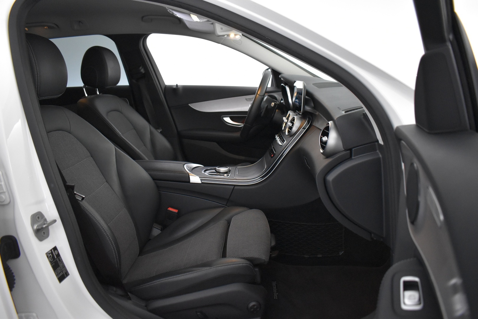 MERCEDES-BENZ C 2020