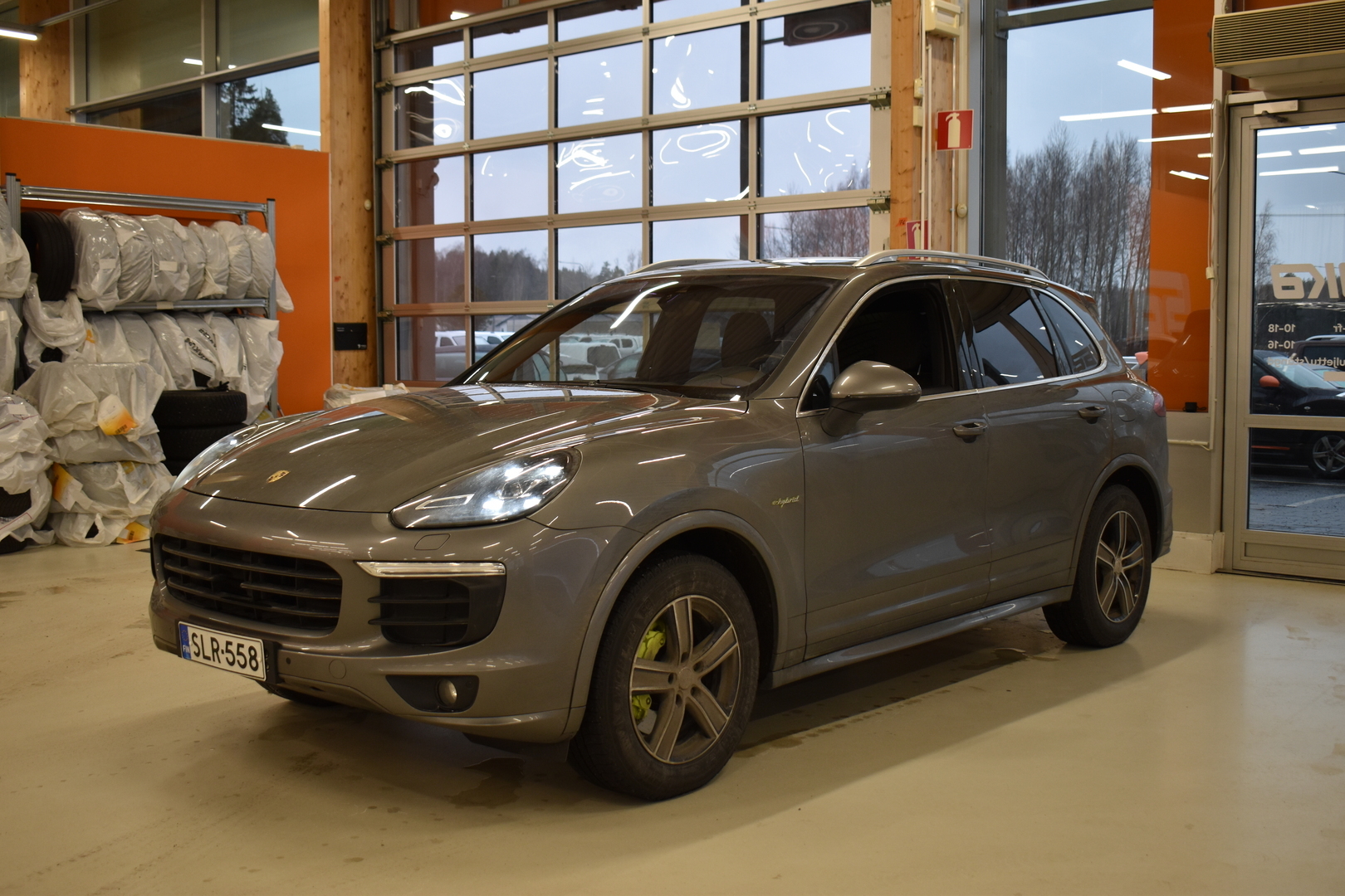 PORSCHE Cayenne 2015