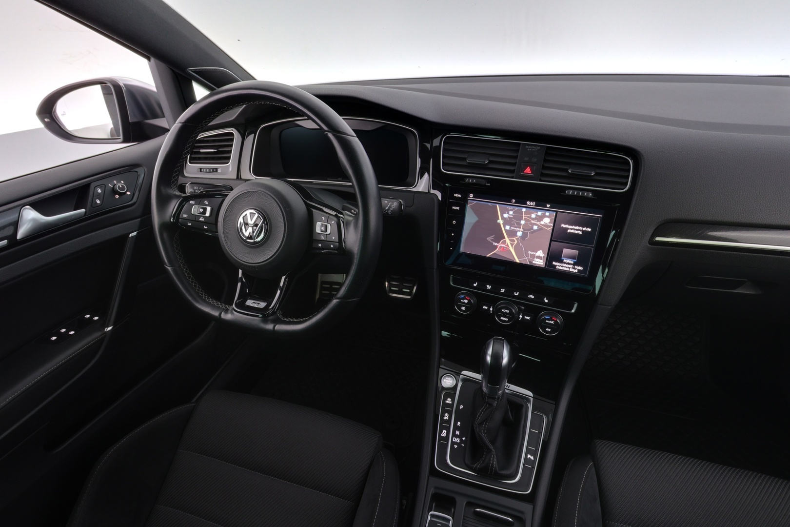 VOLKSWAGEN Golf 2018