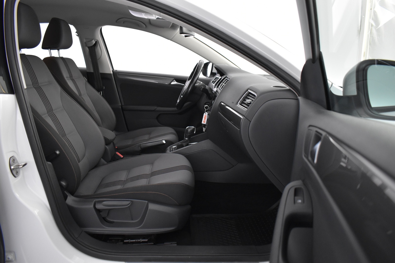 VOLKSWAGEN Jetta 2016