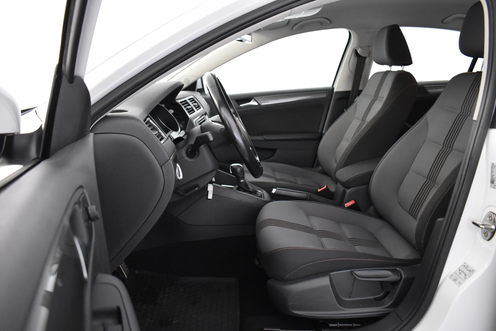 VOLKSWAGEN Jetta 2016