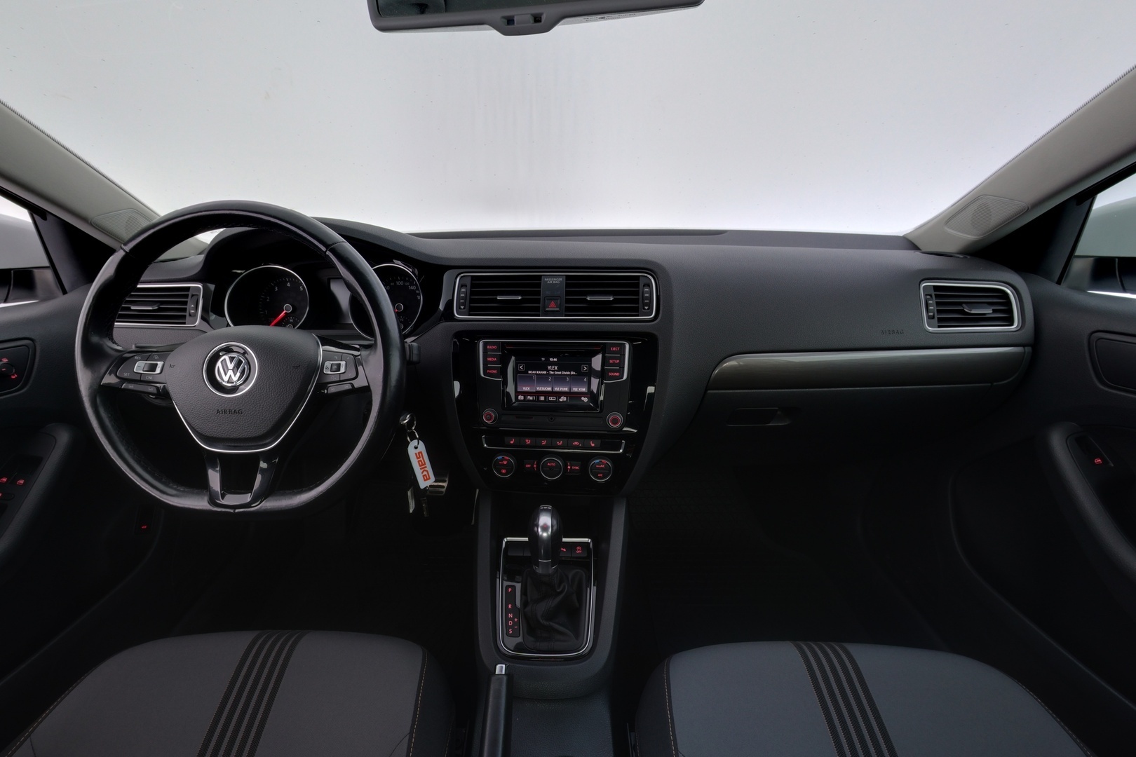 VOLKSWAGEN Jetta 2016