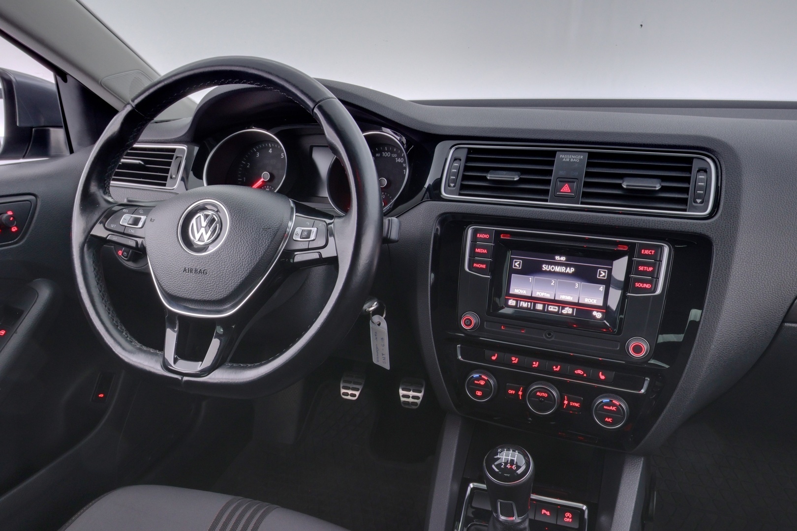 VOLKSWAGEN Jetta 2016