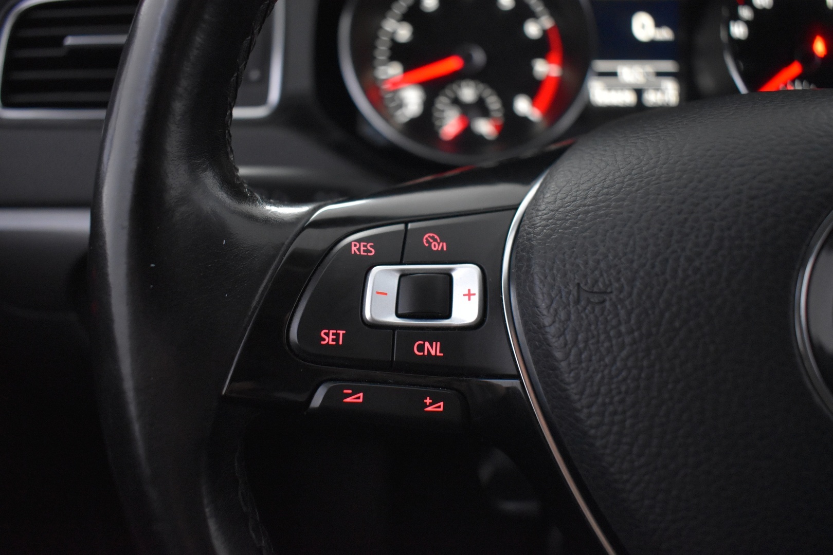 VOLKSWAGEN Jetta 2016