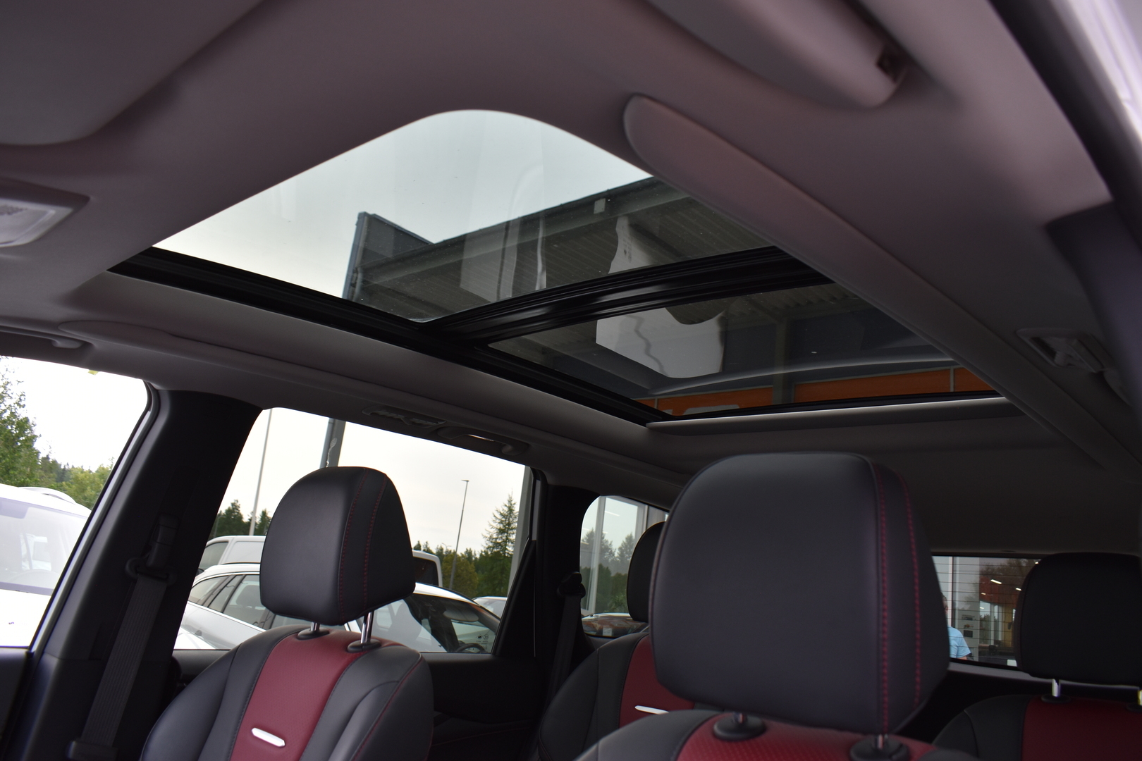 MAXUS Euniq 5 2023