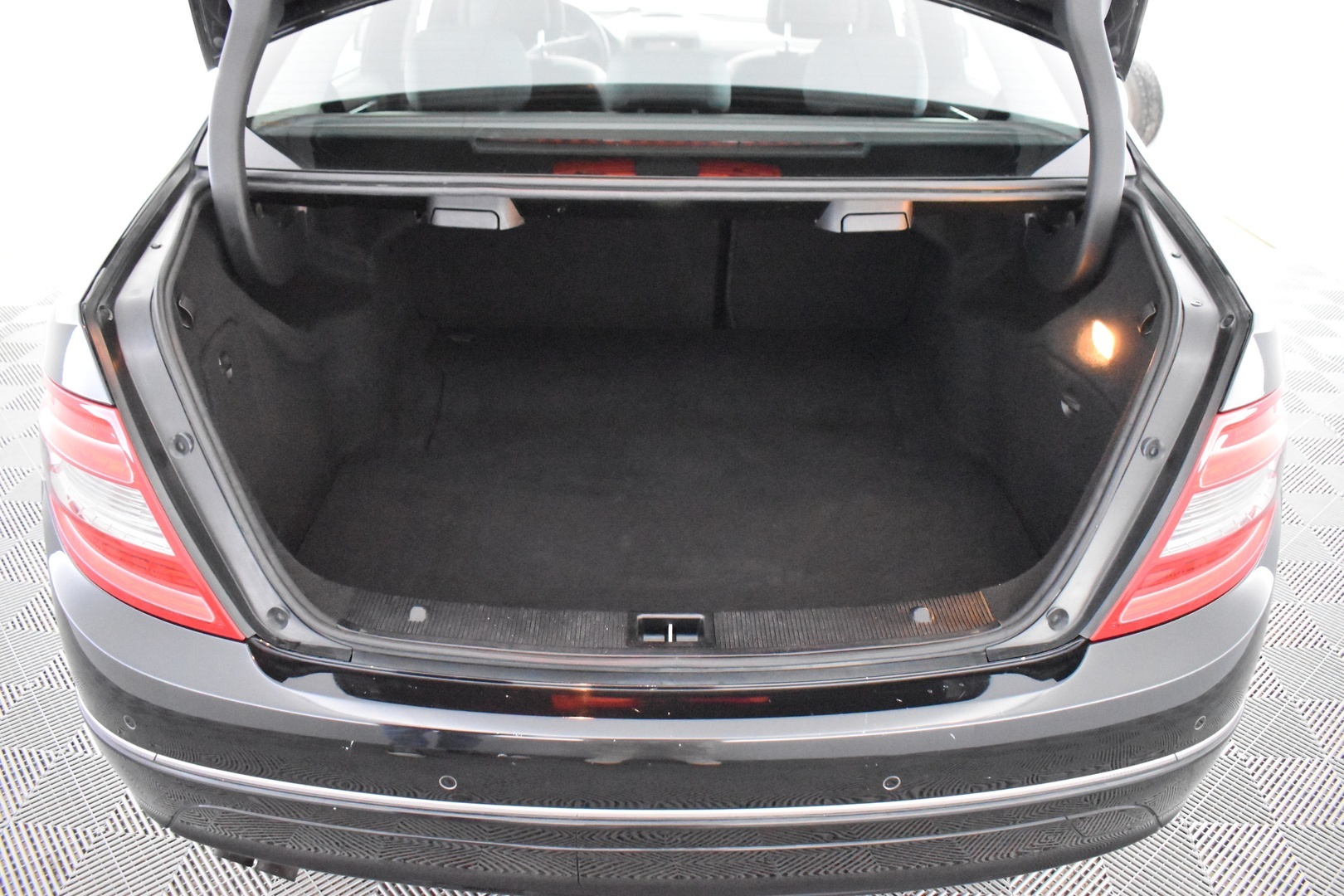 MERCEDES-BENZ C 2011
