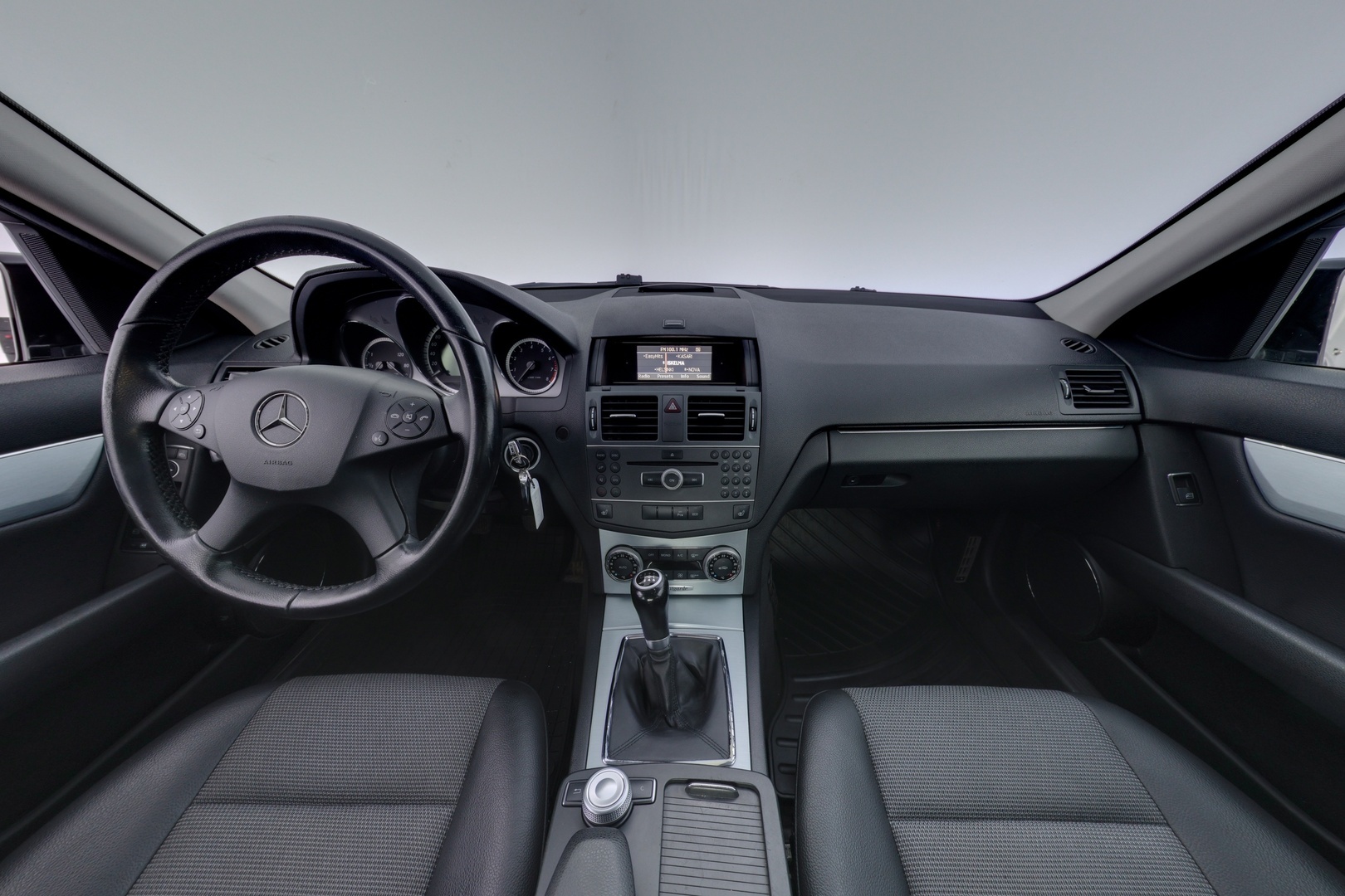 MERCEDES-BENZ C 2011