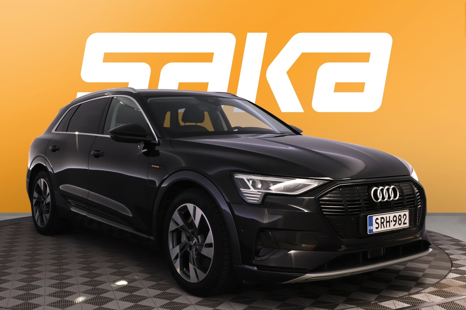 AUDI e-tron 2019