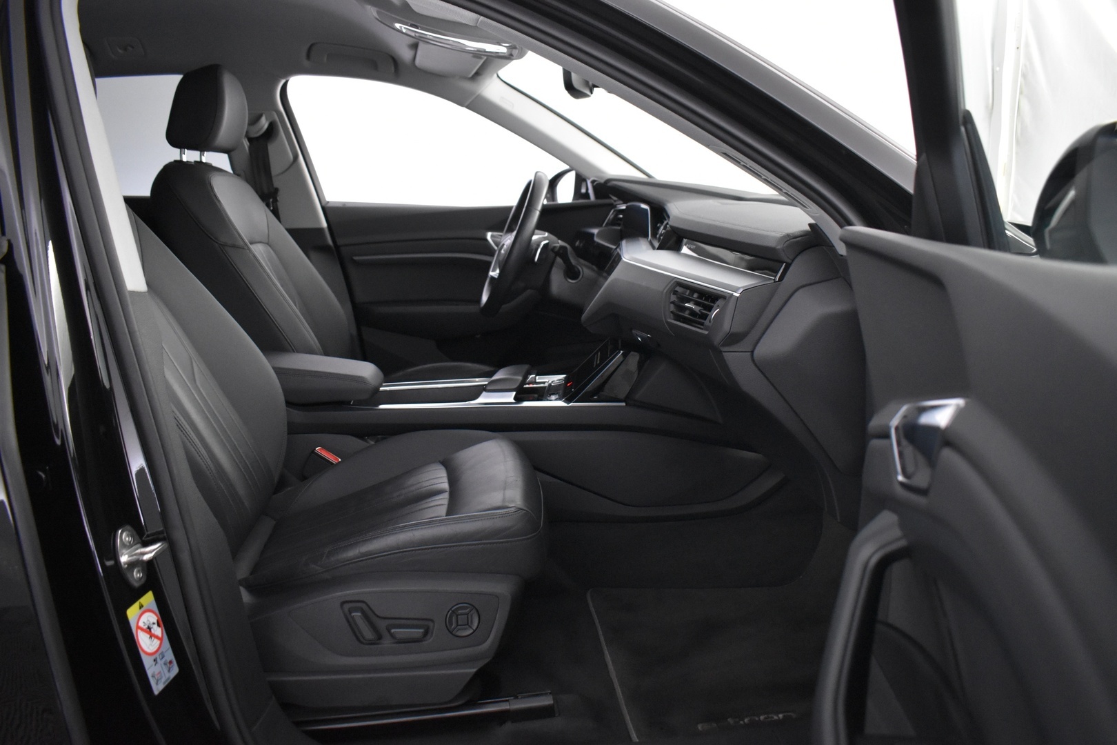 AUDI e-tron 2019