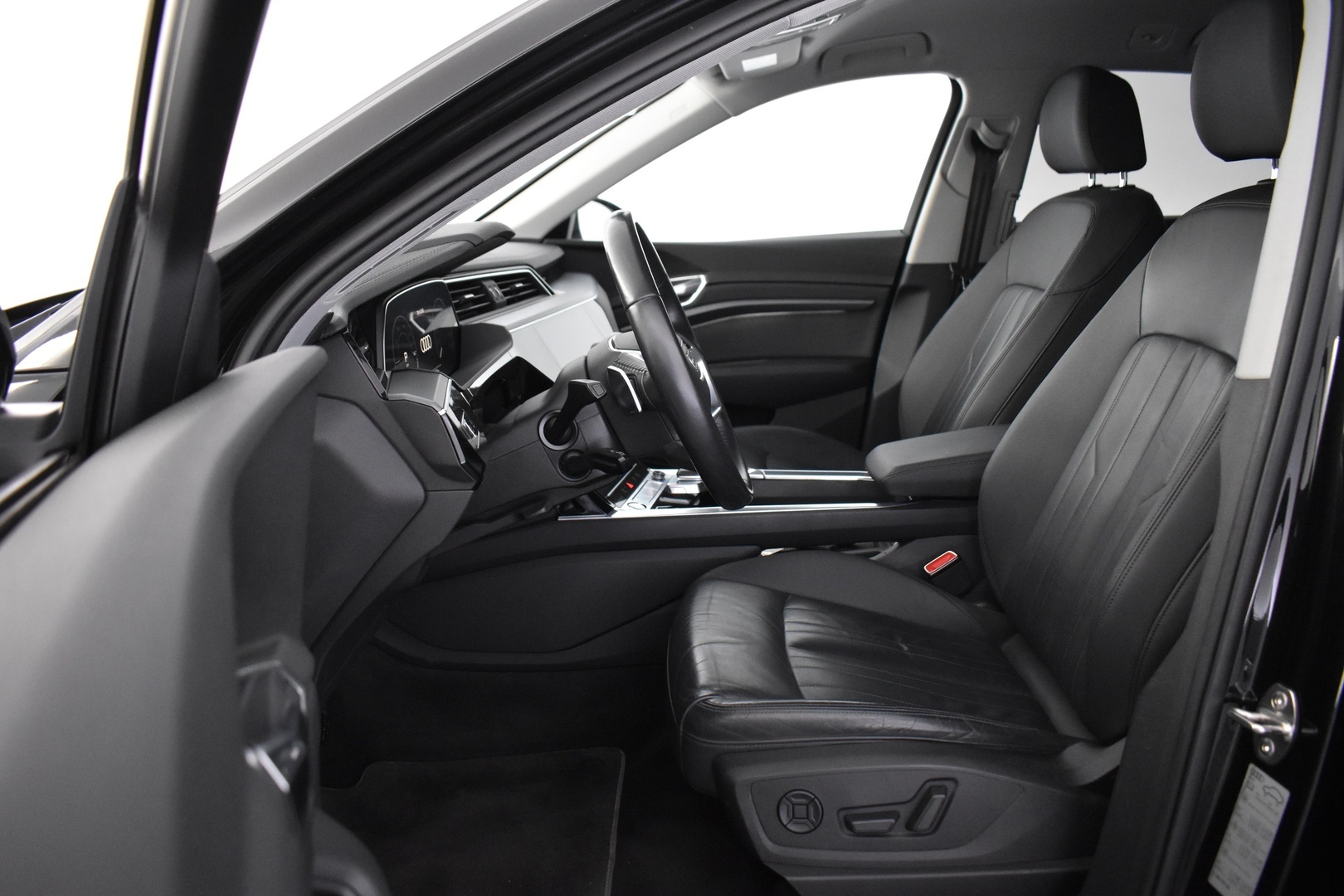 AUDI e-tron 2019