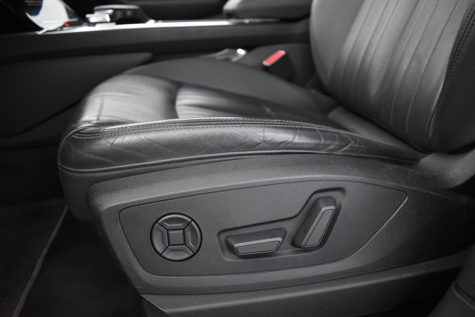 AUDI e-tron 2019