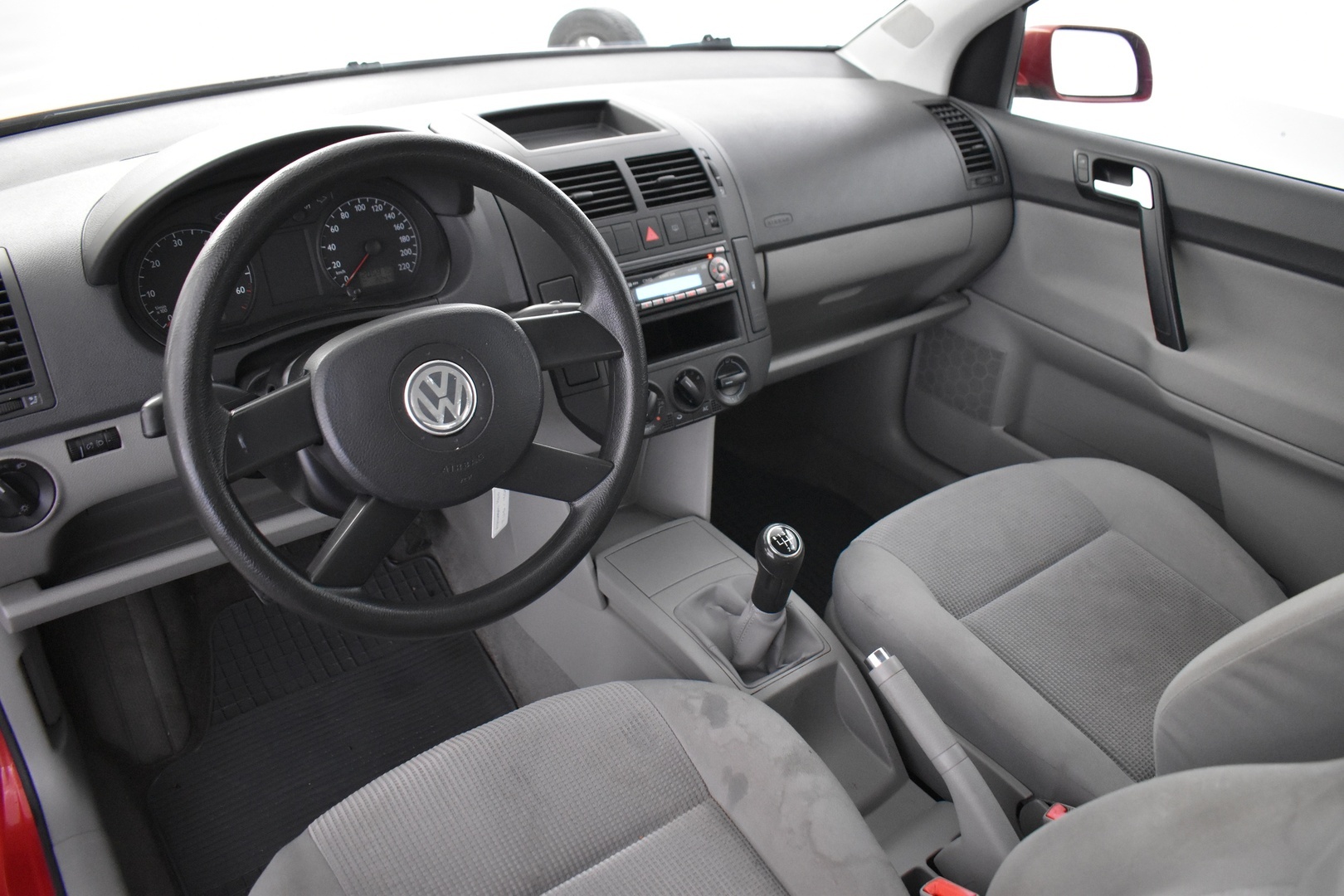 VOLKSWAGEN Polo 2005