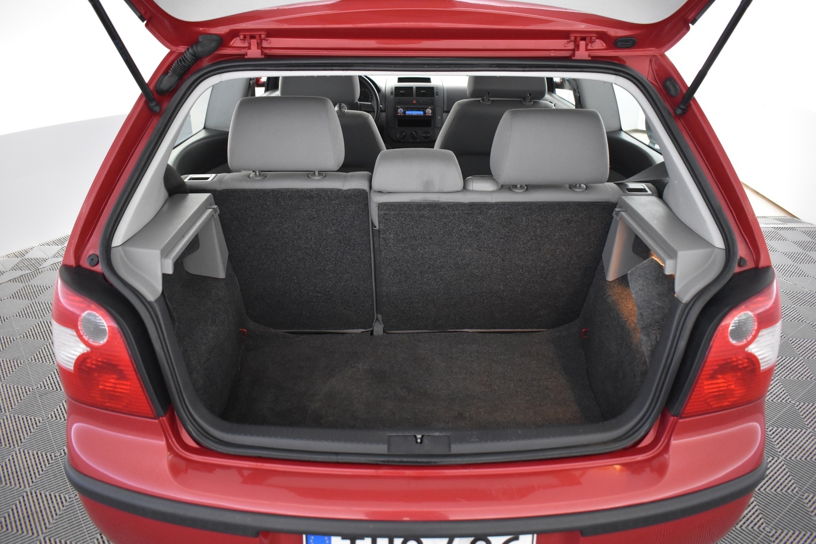 VOLKSWAGEN Polo 2005