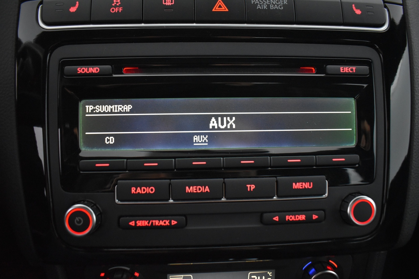 VOLKSWAGEN Polo 2012