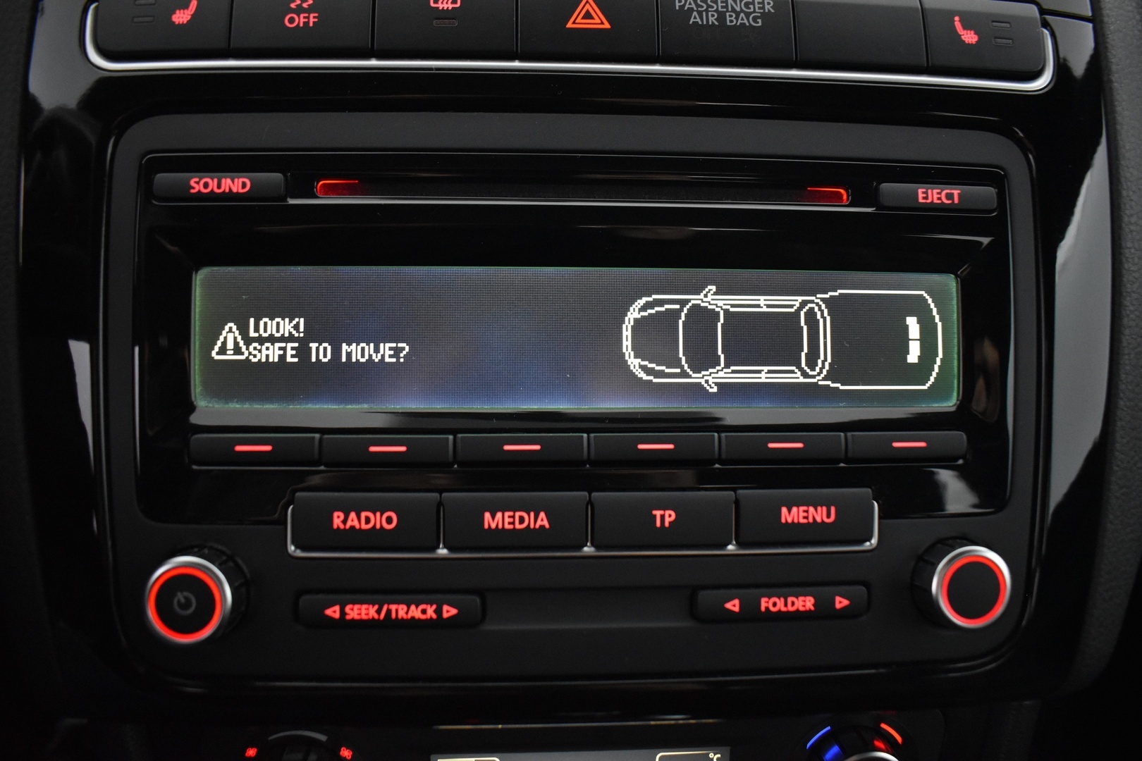 VOLKSWAGEN Polo 2012