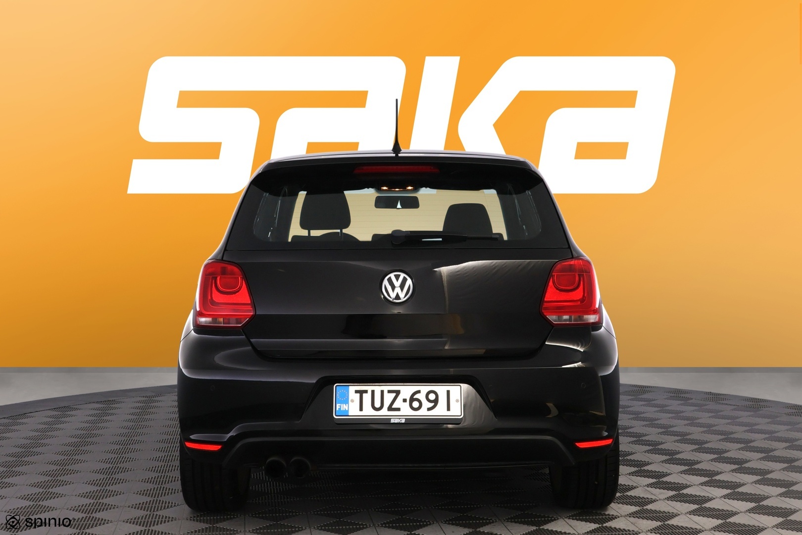 VOLKSWAGEN Polo 2012