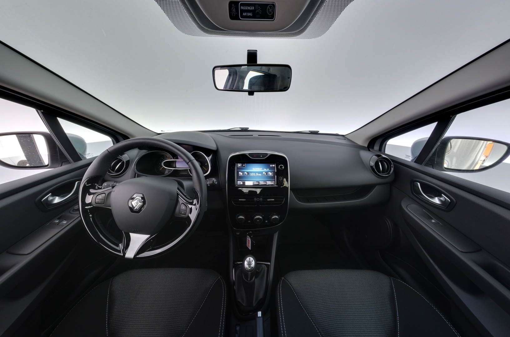 RENAULT Clio 2015