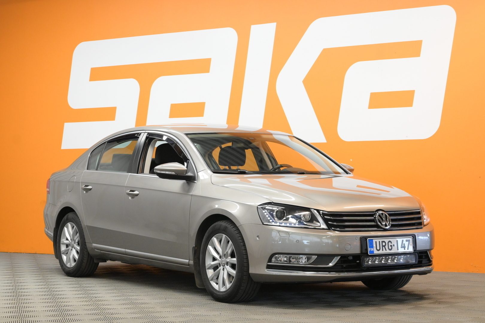 VOLKSWAGEN Passat 2012