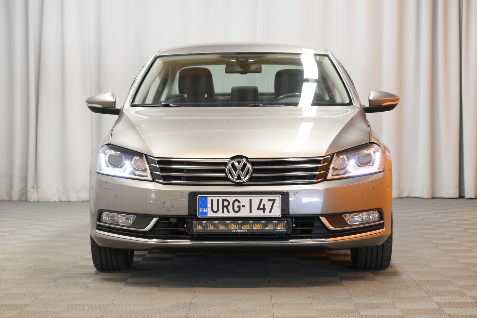 VOLKSWAGEN Passat 2012
