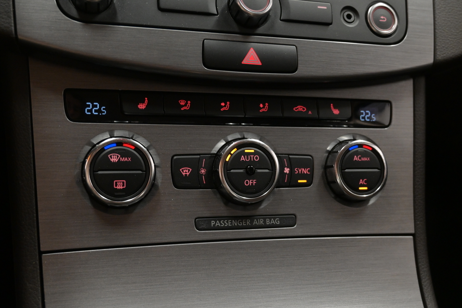 VOLKSWAGEN Passat 2012