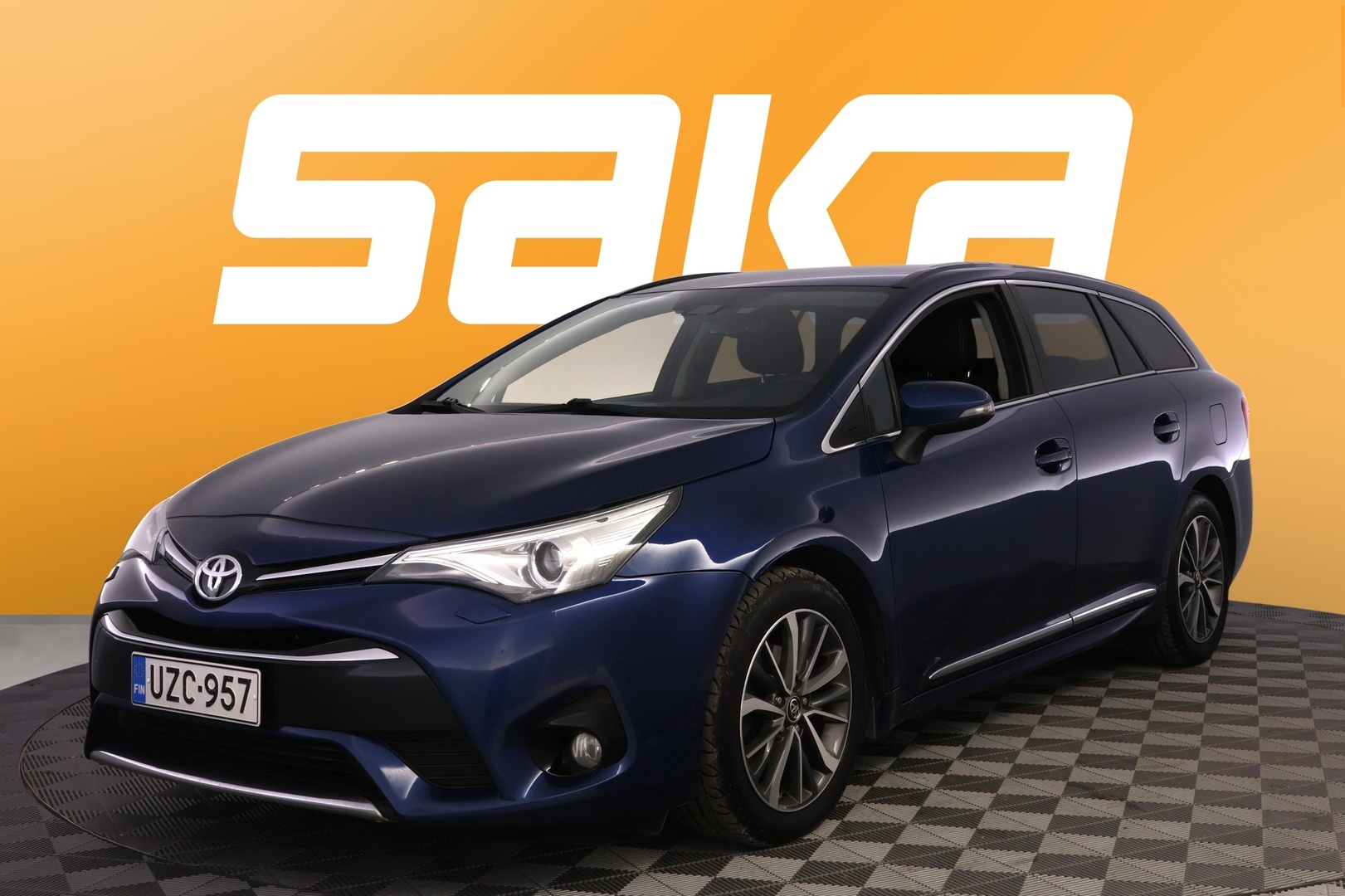 TOYOTA Avensis 2016