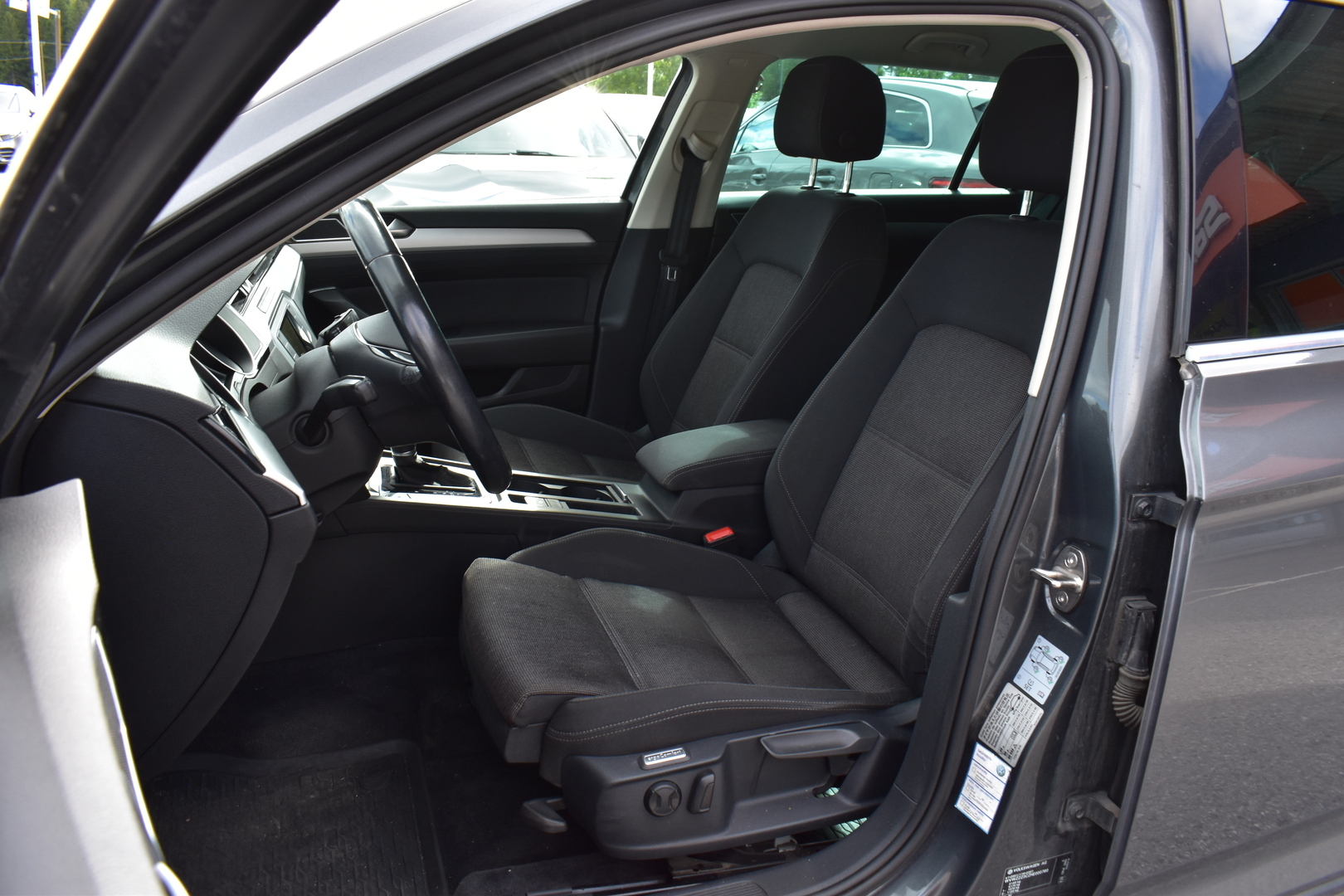 VOLKSWAGEN Passat 2017