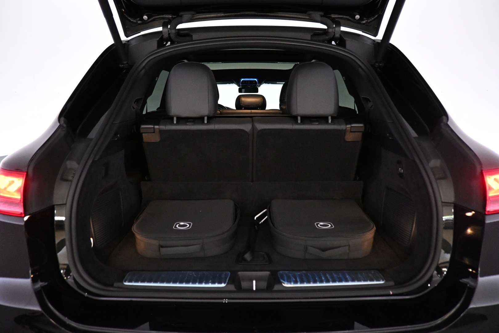 MERCEDES-BENZ EQS SUV 2023