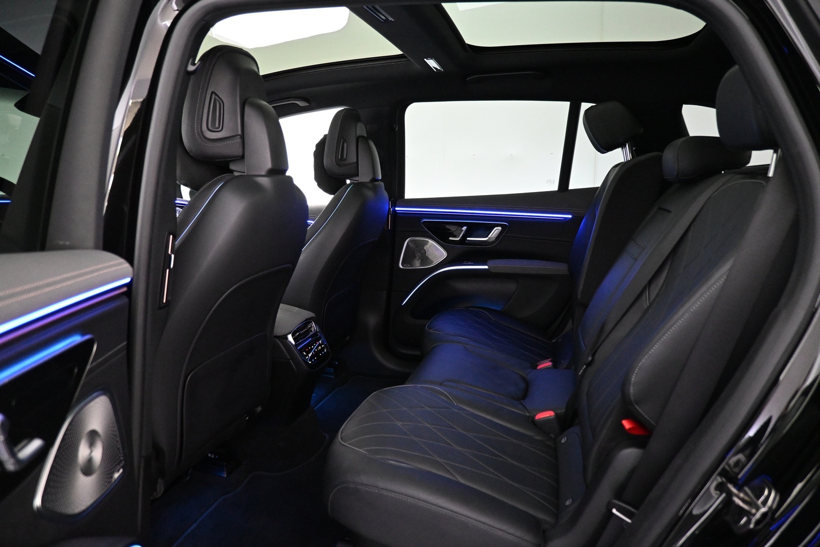 MERCEDES-BENZ EQS SUV 2023
