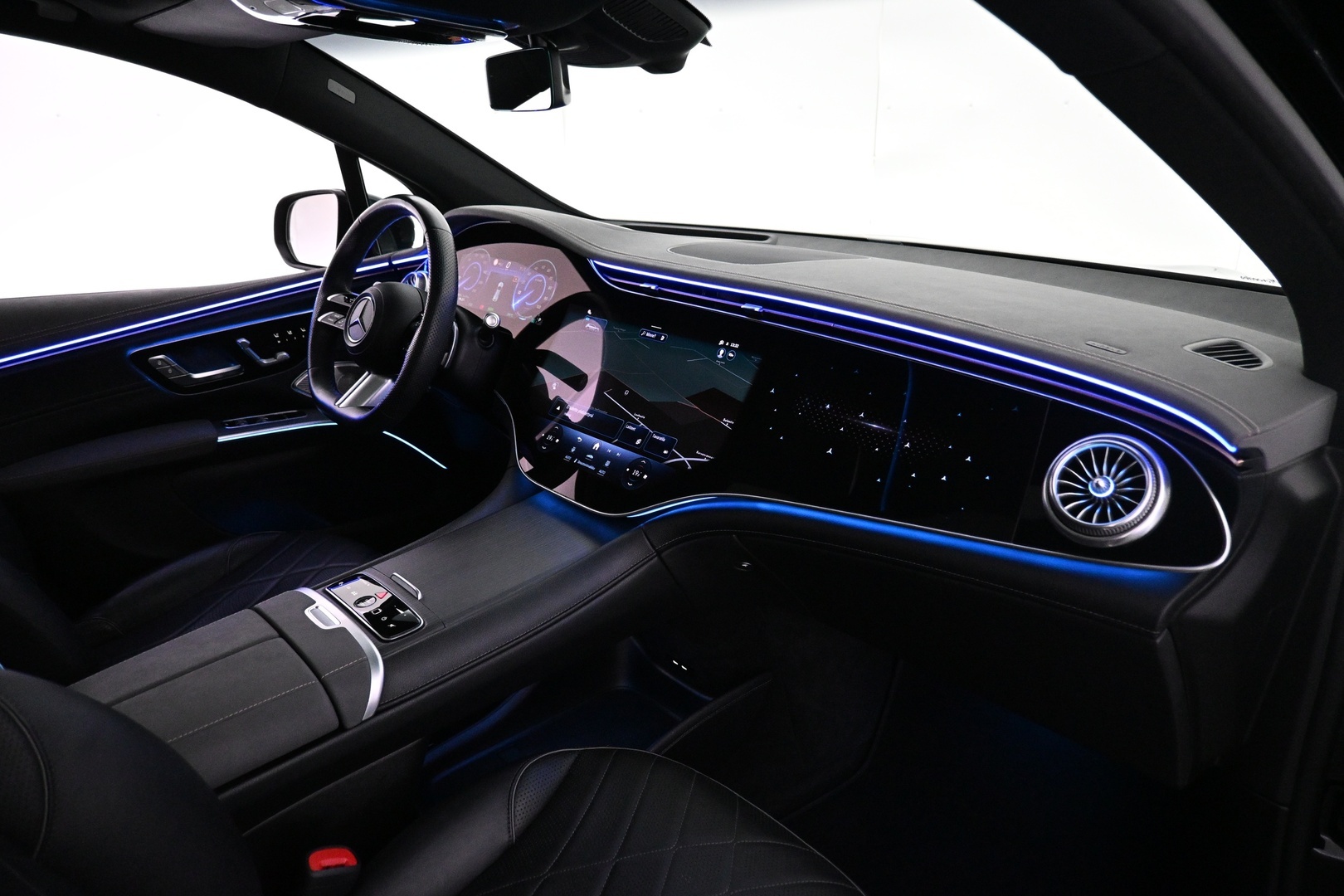 MERCEDES-BENZ EQS SUV 2023
