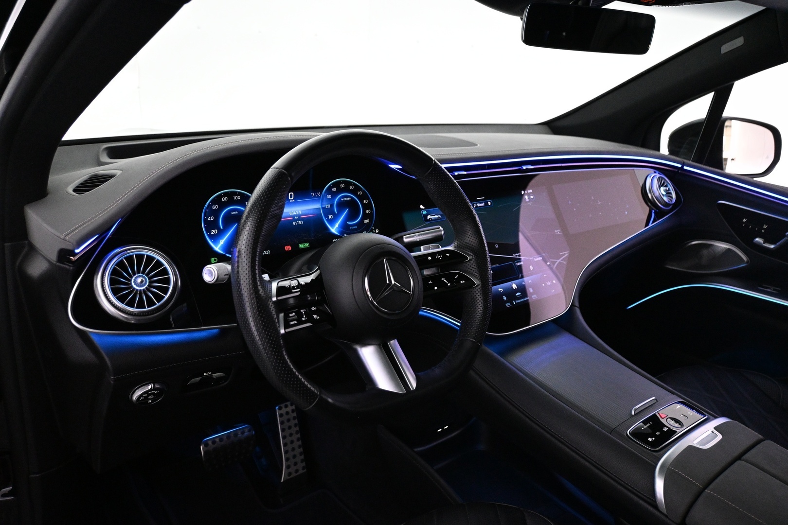 MERCEDES-BENZ EQS SUV 2023