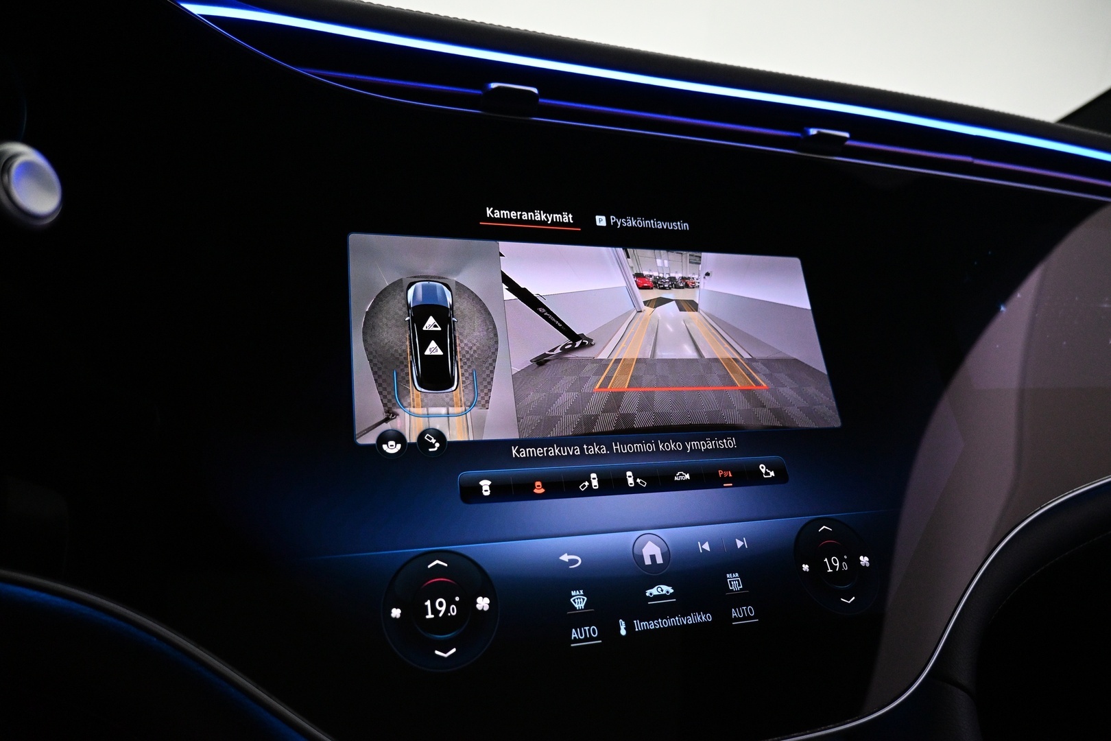 MERCEDES-BENZ EQS SUV 2023