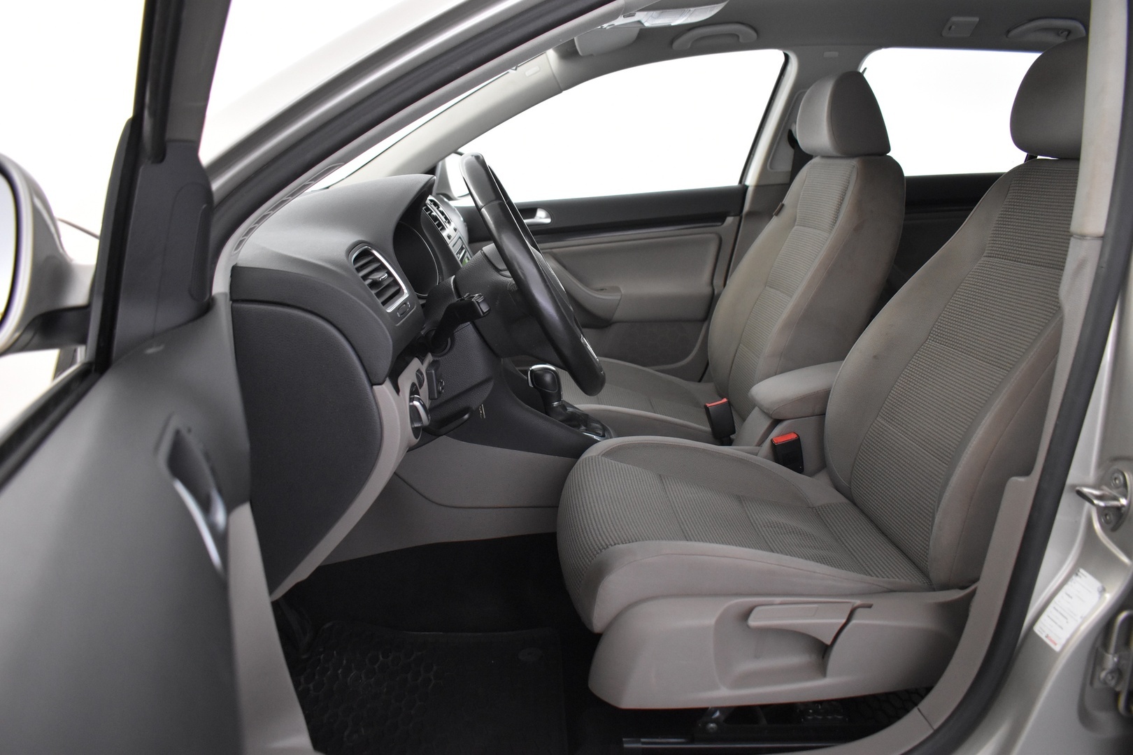 VOLKSWAGEN Golf 2012