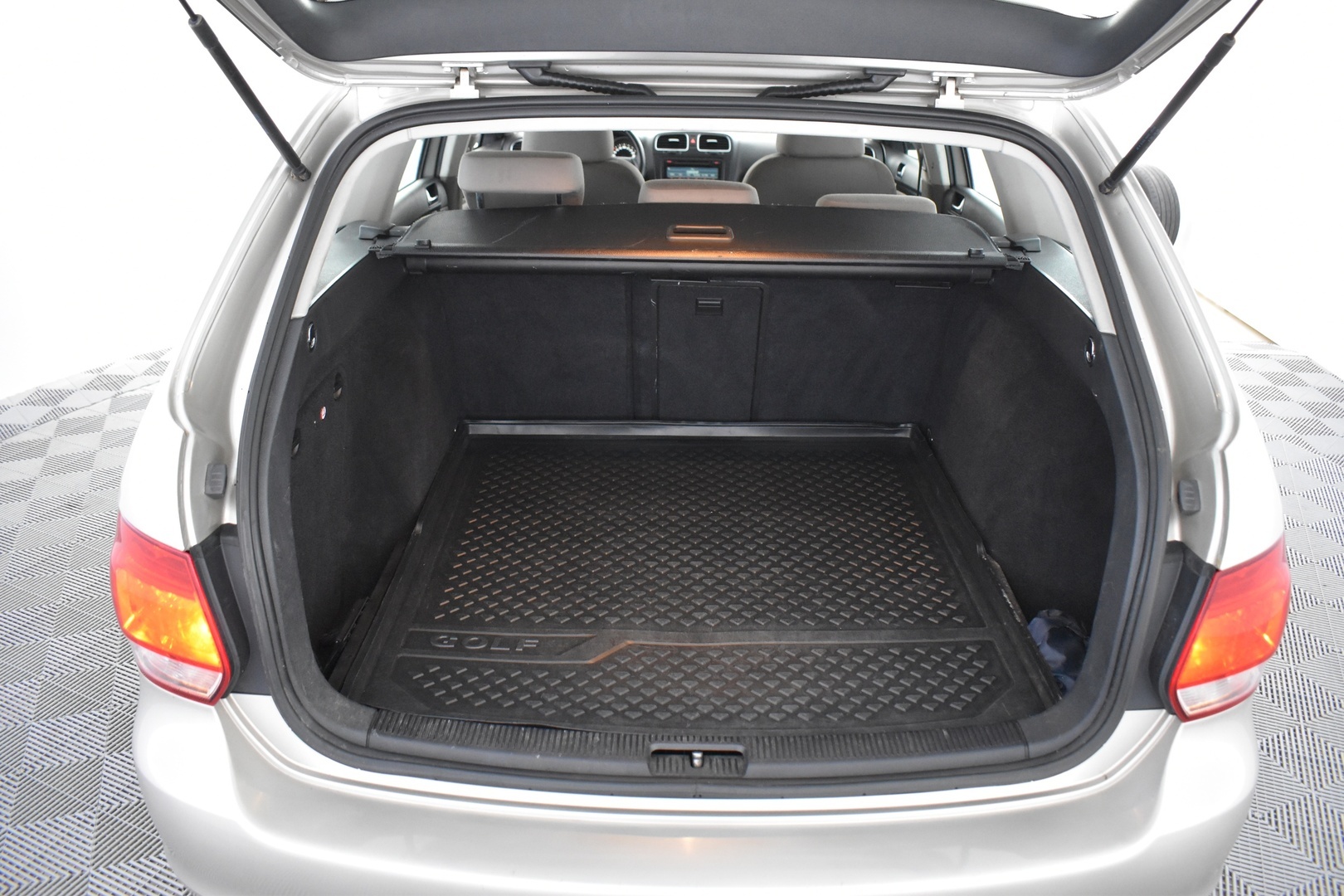 VOLKSWAGEN Golf 2012