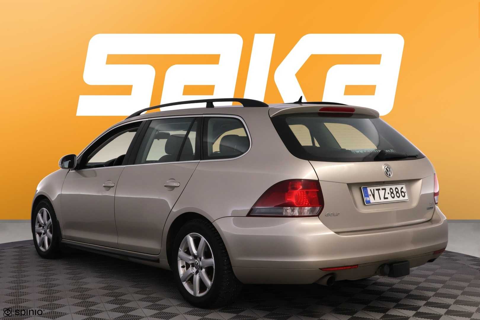 VOLKSWAGEN Golf 2012