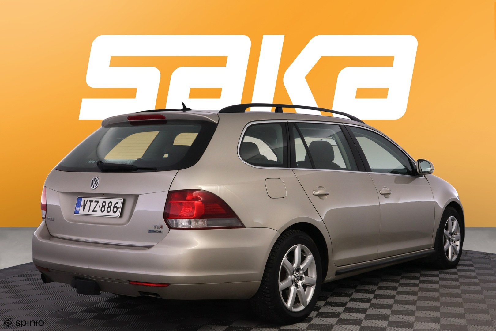 VOLKSWAGEN Golf 2012