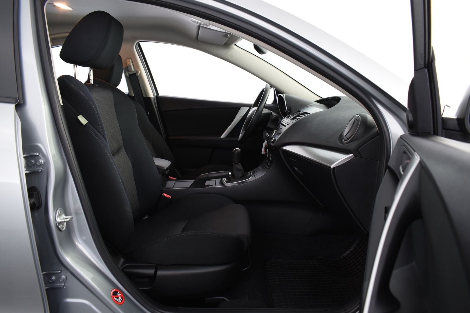 MAZDA 3 2012