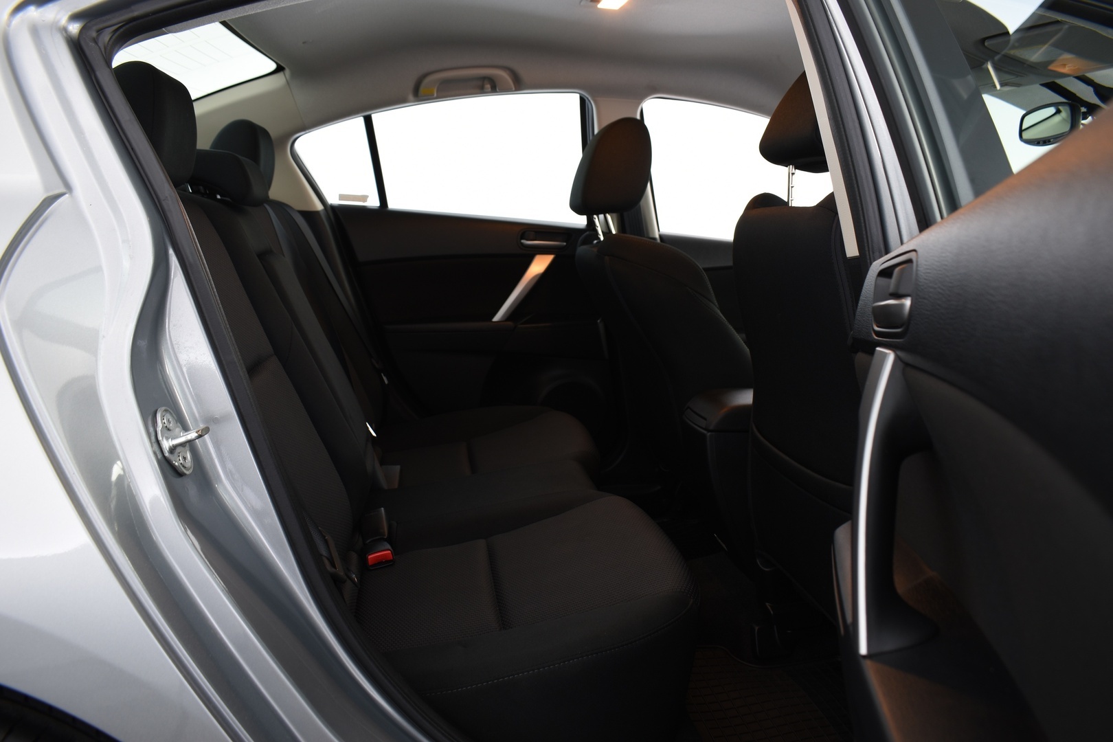 MAZDA 3 2012