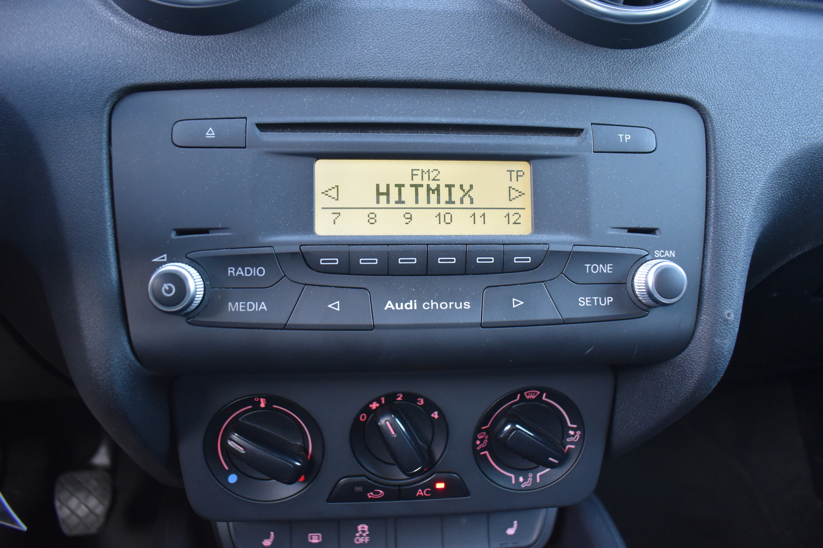AUDI A1 2011